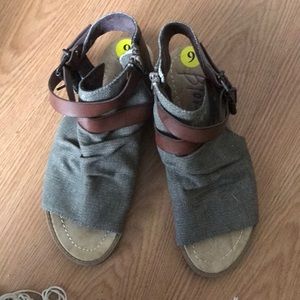 Blowfish flat sandals